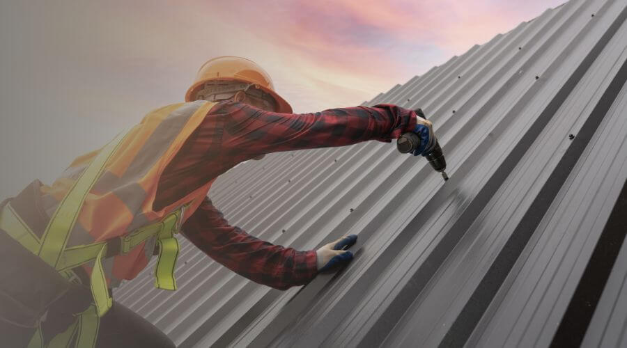 Professional gutter cleaning in Hartshorne, OK